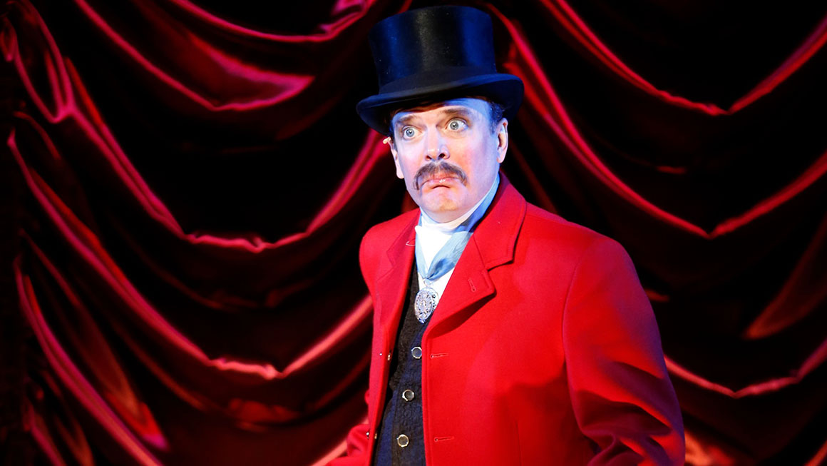 Jefferson Mays as Lord Adalbert D'Ysquith in <i>A Gentleman's Guide to Love and Murder</I>.