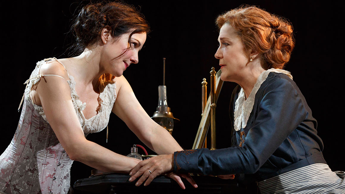 Mary-Louise Parker as Elizabeth Gaesling & Victoria Clark as Clarissa Hohmann in <i>The Snow Geese</i>.